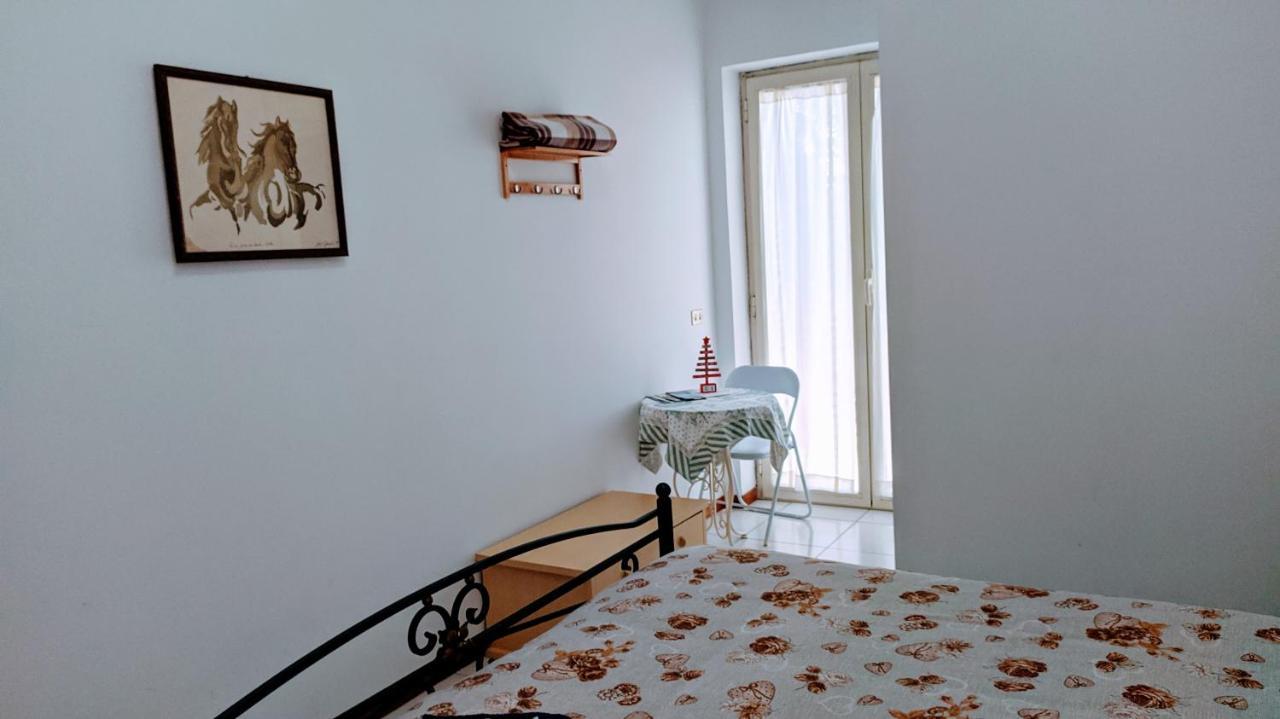 נאפולי Peppino'S Room מראה חיצוני תמונה